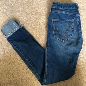HOLLISTER Distressed Jeans